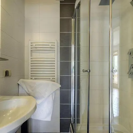 Forster House - Blisko Centrum 홈스테이