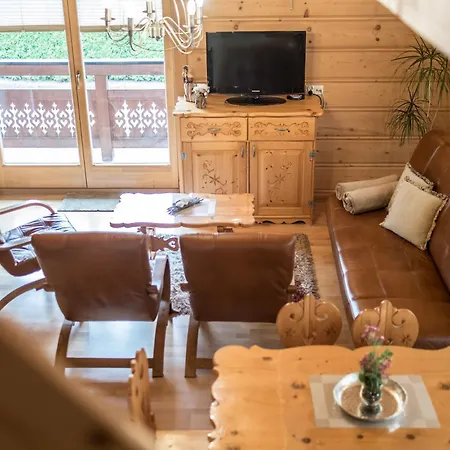 Forster House - Blisko Centrum Homestay